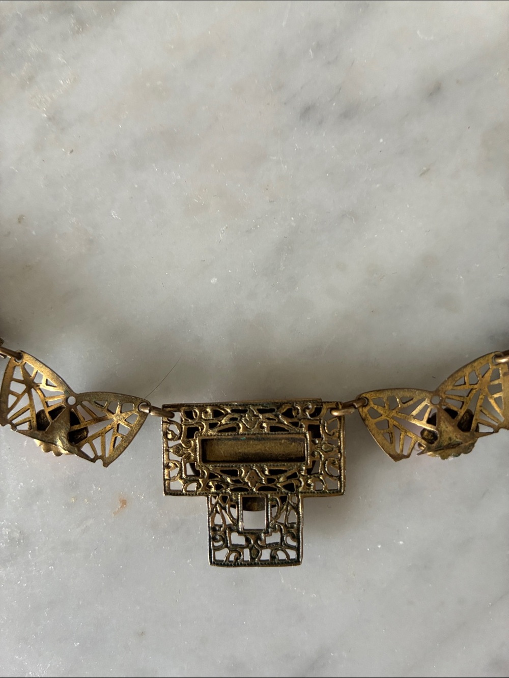 Vintage Art Deco Glass and Filigree Necklace - Picture 4 of 4
